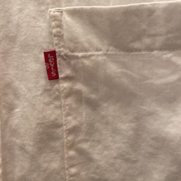 Levi’s white long sleeve button up shirt! - Picture 3 of 7